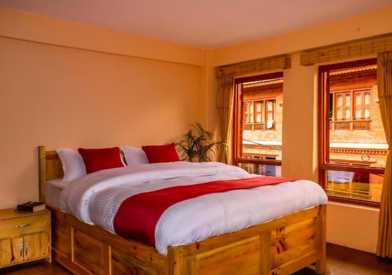 Eagle Nest Hotel Bhaktapur Bagian luar foto
